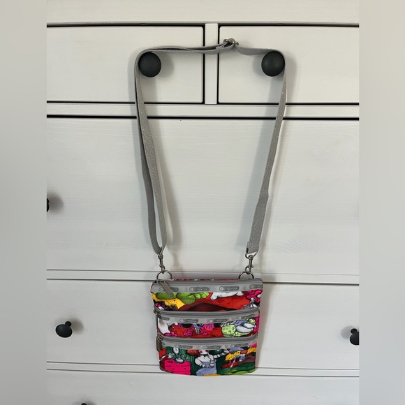 Vtg Y2K LeSportsac Artist Edition Fafi bag purse silver pink Alice in Wonderland - Picture 7 of 8